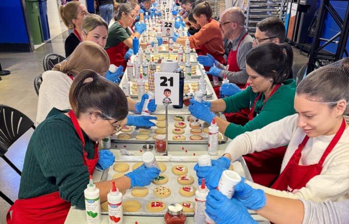 65,000 Christmas cookies made at the Bell Center