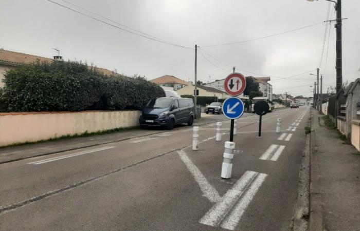 in this seaside town, safety chicanes as soon as they are installed, as soon as they are removed