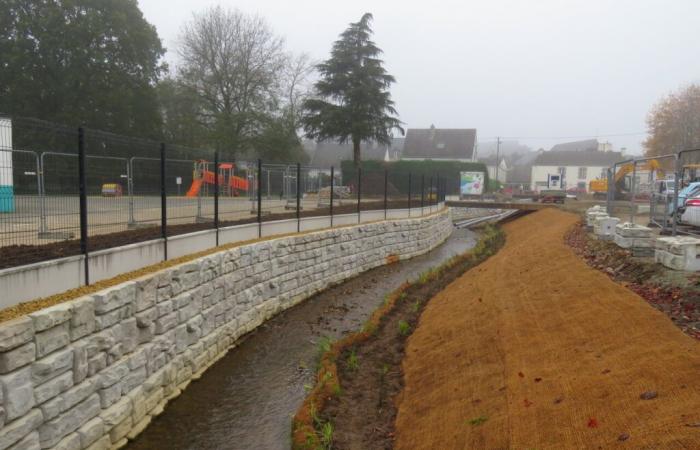 In this Morbihan town, we break the parking lot to find the river