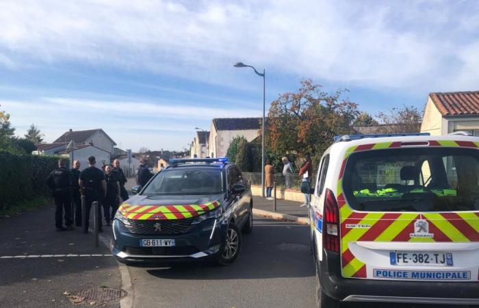 A bomb threat at the office of MP Sandra Marsaud in Jarnac: the device is lifted (video)