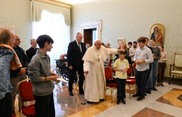 The Pope: Closeness to those who suffer, with a gratuitous gesture or a sincere look