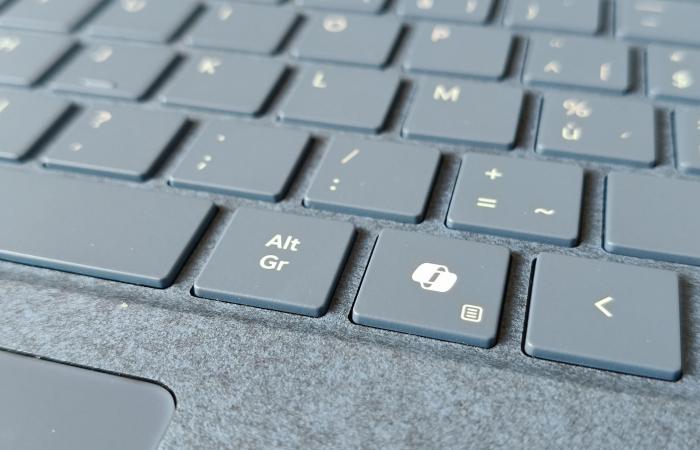 Surface Pro 11: excellent laptop and average AI PC