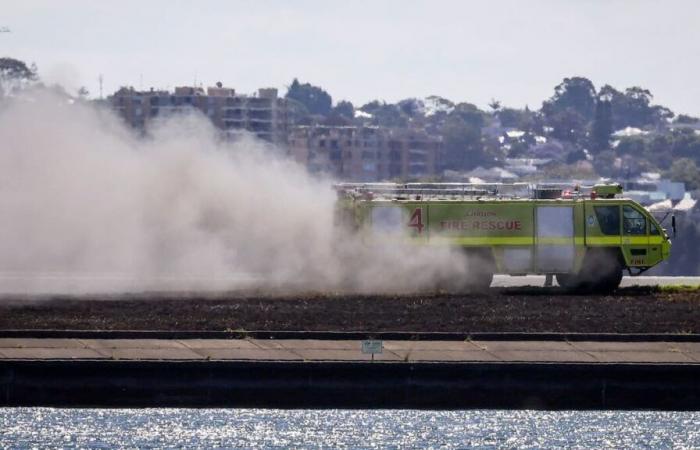 Australia: Qantas plane forced to make emergency landing after “engine failure”