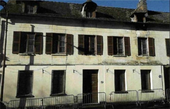 a ruined house sold to a social landlord to create housing