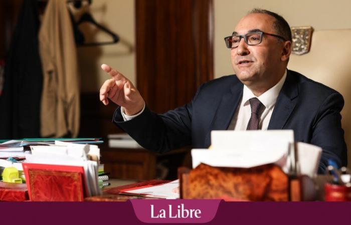 Backtracking on the accumulation of mandates in Brussels: Ahmed Laaouej wants to have the text voted on with forceps, with the indirect help… of the PTB