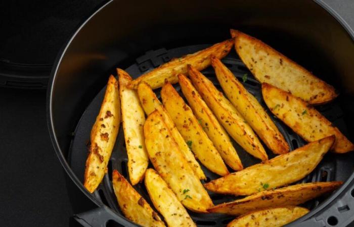 Fries, potatoes, cooking potatoes in the Air Fryer could pose a health risk according to a recent study