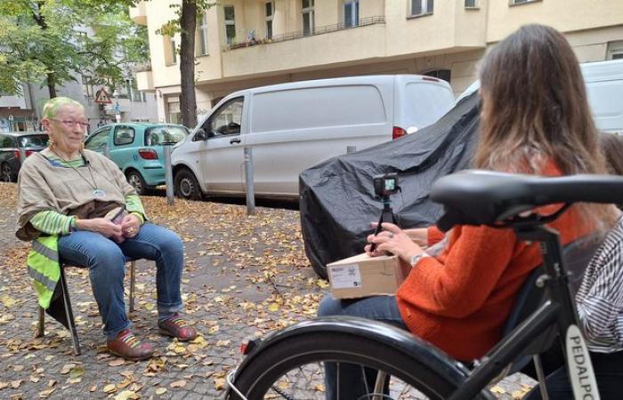 35 years after the fall of the Berlin Wall, these Germans tell their memories thanks to a cargo bike