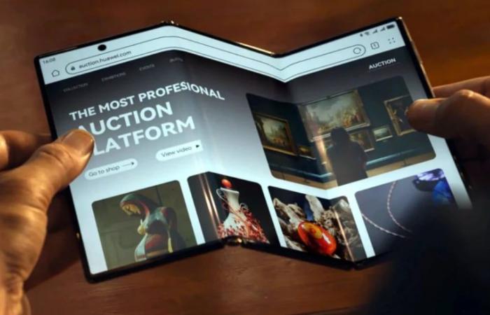 Samsung wants its first foldable smartphone to be better than the Huawei Mate XT