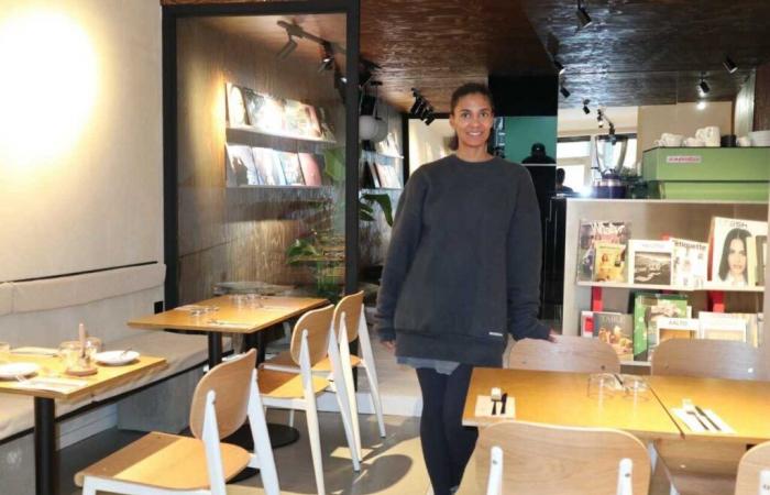 The former flight attendant takes off again by opening a café-brunch in Val-d'Oise