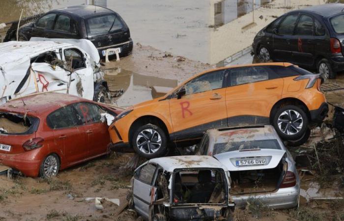 Shocking images in Catalonia! About thirty cars floating in Cadaqués due to torrential rains