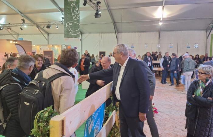 François Sauvadet inaugurates the Côte-d'Or Farm and makes a strong announcement