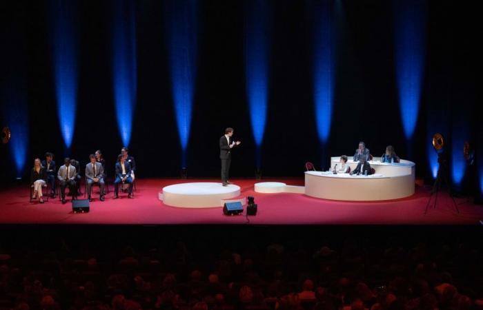 LIVE VIDEO. Who will be the best speaker of the decade? Follow the Champions of Eloquence Trophy in Aix-en-Provence