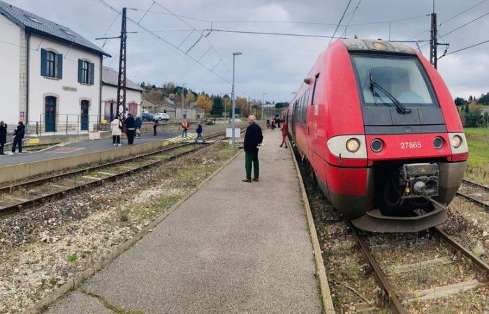 The Aubrac railway line is reopened to the north of Lozère, with a gourmet stop at Aumont-Aubrac station