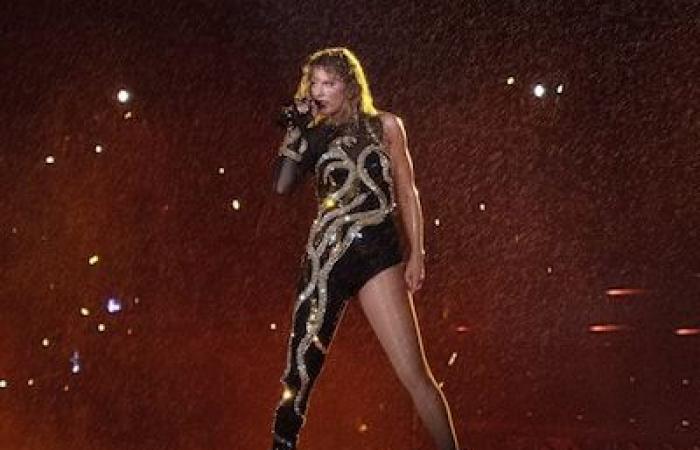 The magic Taylor Swift: the star who shakes the planet arrives in Toronto