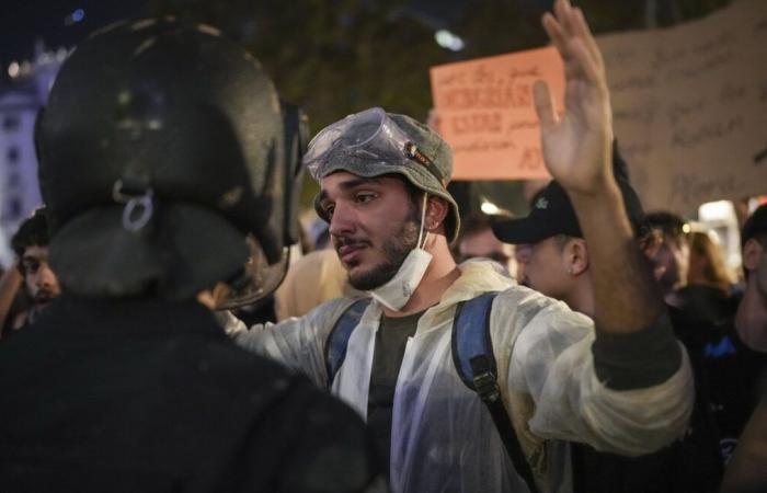 “Assassins, assassins!” »… “130,000 people” demonstrate in Valencia after the floods