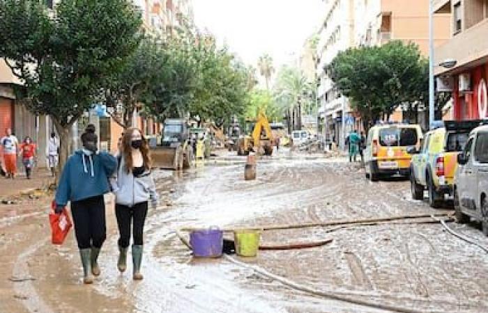 In Spain, floods bring nauseating odors