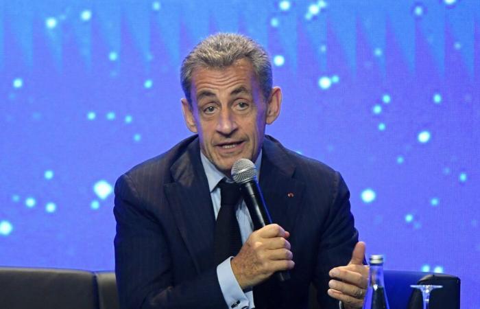 Nicolas Sarkozy in the sights of the unions, the left and the Modem after his comments on teachers