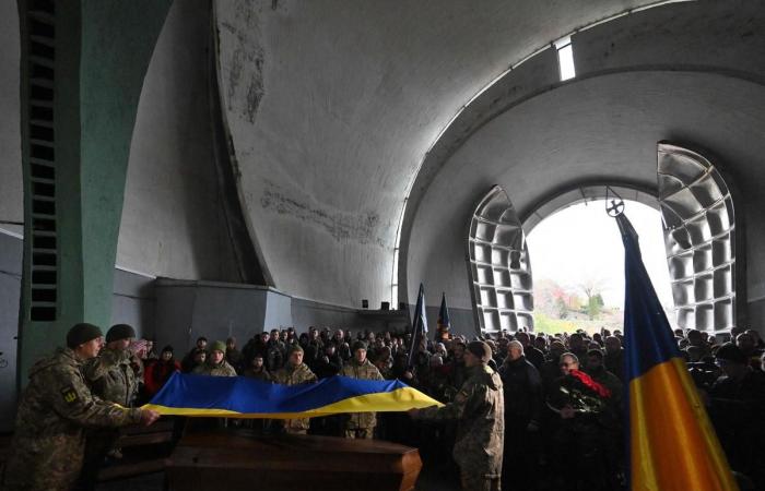 in kyiv, the tribute to two soldiers who fell in love and died on the front