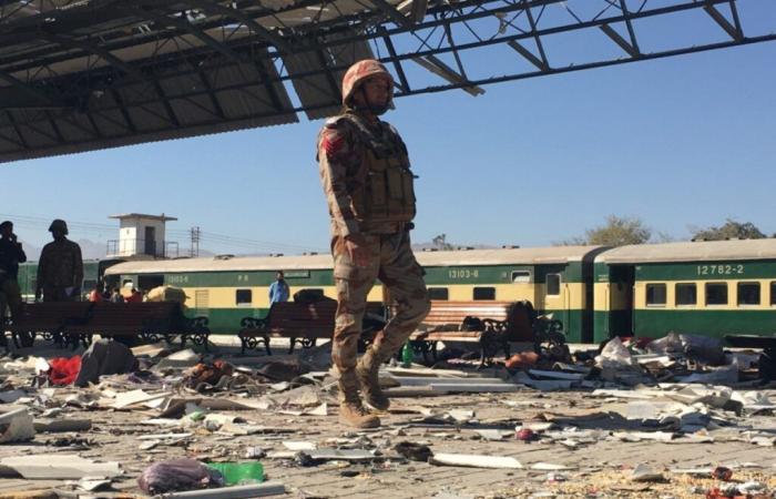 Baloch separatists kill 25 at Pakistan train station