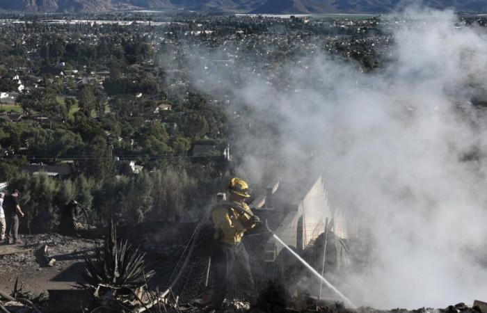 132 homes and 8,300 hectares destroyed by fire in California