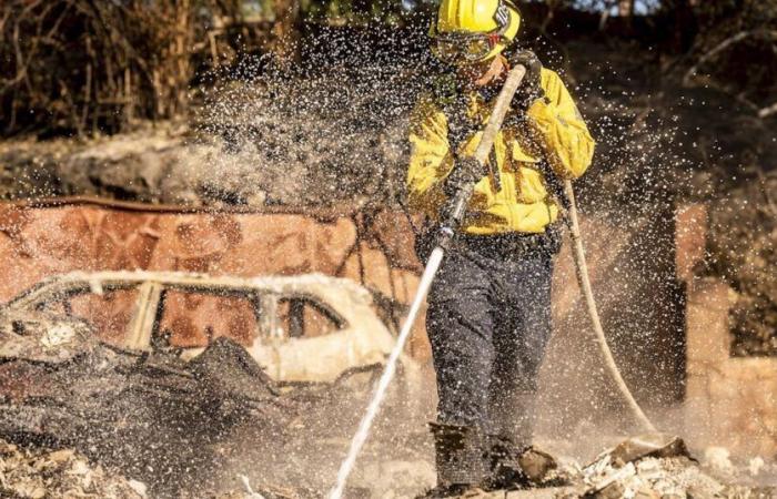 “Everything was gone in the afternoon”: Firefighters gain ground against fire near LA