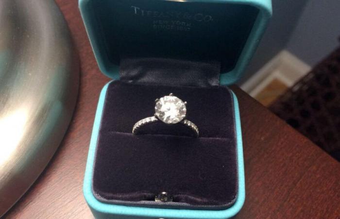 American woman ordered to return $70,000 engagement ring after wedding annulment