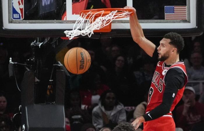 Efficient Zach LaVine helps the Bulls end losing streak in his return