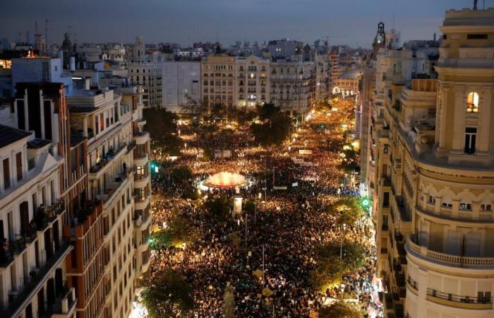 Last minute of the dana, live | A massive demonstration in Valencia demands the resignation of Mazón | Spain