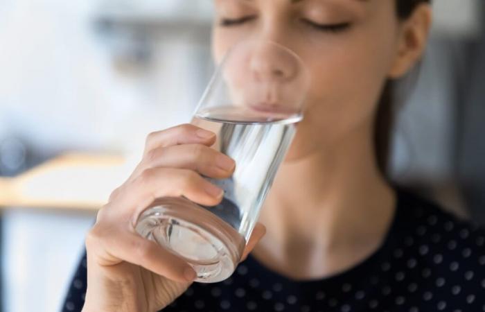 If you drink 2.5 liters of water a day for a week, this is what could happen to your body