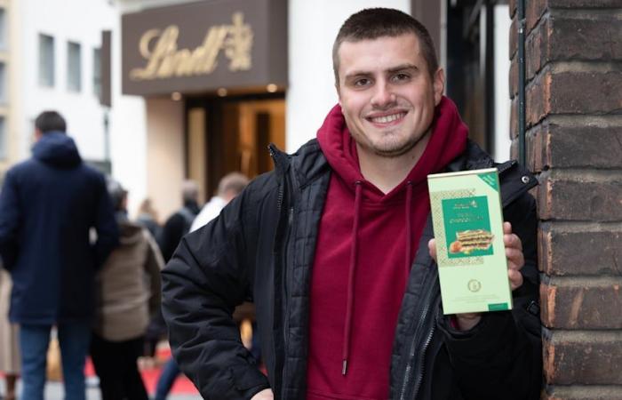 Düsseldorf: Queuing for Dubai chocolate from Lindt | Regional