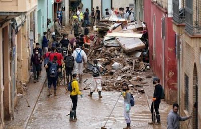 In Spain, floods bring nauseating odors