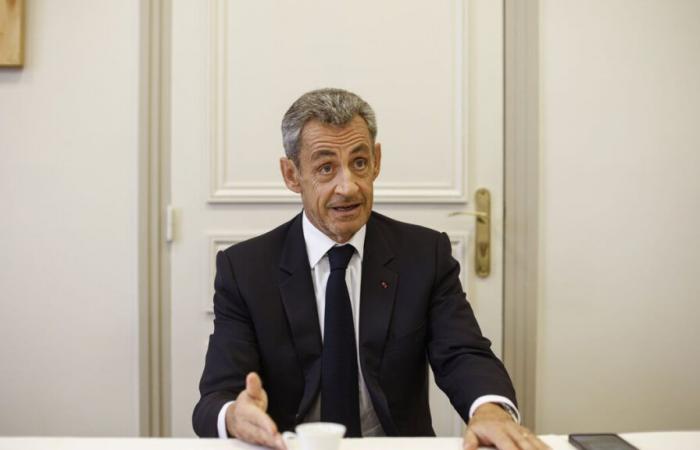 A rhythm of “24 hours a week, six months a year”: Sarkozy’s exit tenses school teachers