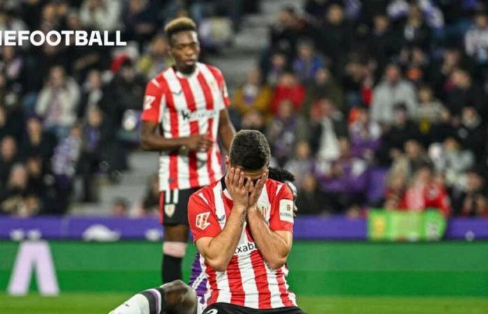 Athletic scratches a point against a Pucelano wall