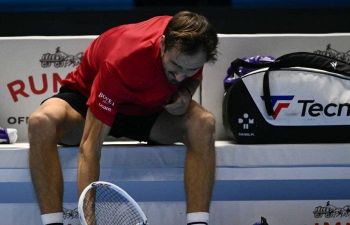 Daniil Medvedev beaten from the start by Taylor Fritz