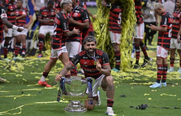 Gabigol celebrates Brazilian Cup title and criticizes Atlético: 'Not a rival'