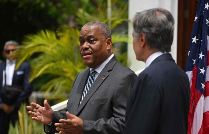 In Haiti, the transition council dismisses the prime minister