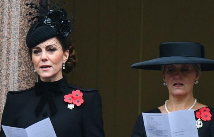 Kate Middleton, all in black and very dignified with Prince William and King Charles III for the Festival of Remembrance commemorations (PHOTOS)