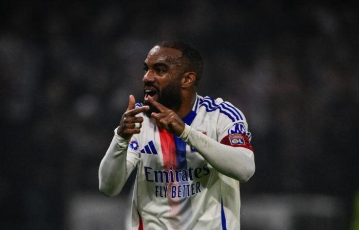 Lacazette almost confirms his departure from Lyon at the end of the season