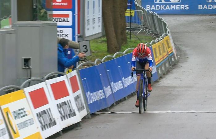 Lucinda Brand solos to victory in Lokeren and becomes leader in the X²O classification