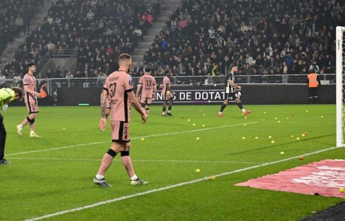 Football: the tennis ball, a new instrument of protest for supporters in Ligue 1 and Ligue 2