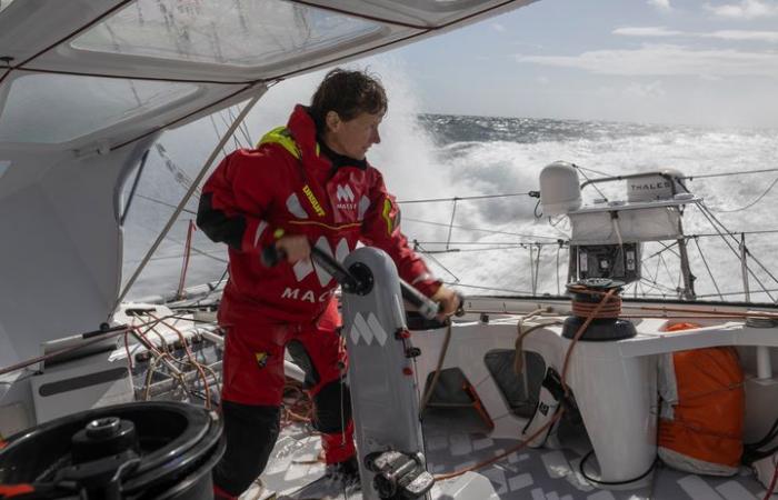 out of 40 competitors, only six women take the start of the Vendée Globe