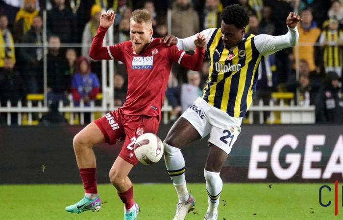 Fenerbahçe Hosts Sivasspor in the Super League: Ready for the 37th Appointment