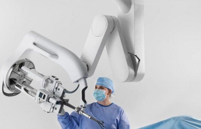 minimally invasive robot-assisted surgery