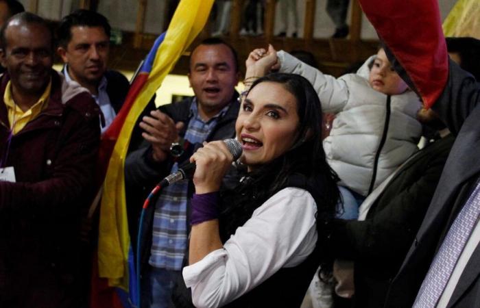 Ecuador: Vice-president fired for abandonment of post