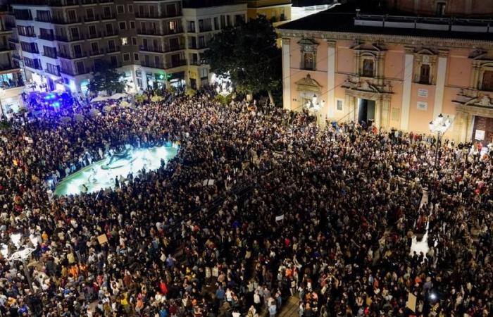 130,000 demonstrators denounce “the bad governance of irresponsible people” in Valencia