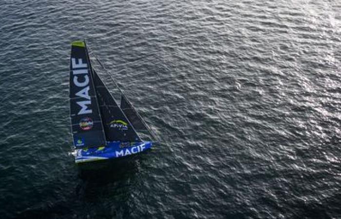 IN PICTURES. The notable photos of the big start of the 2024 Vendée Globe