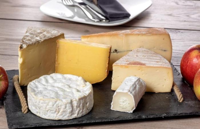 These very popular French cheeses could disappear from tables and shelves