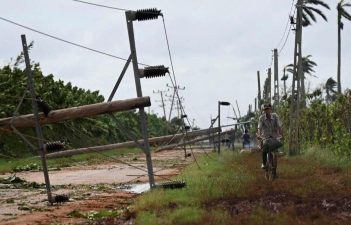 An earthquake and its powerful aftershock shake the southeast of Cuba