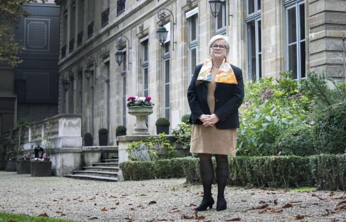 portrait of the woman who is at the head of “Beauvau of the left bank”