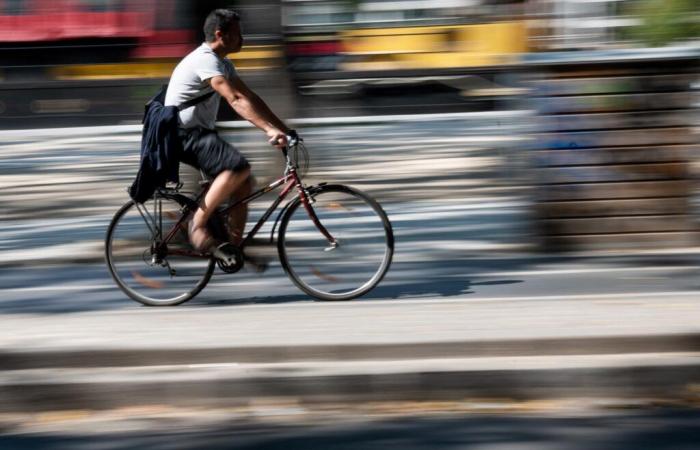 In Paris, a bus driver fired for intimidating a cyclist